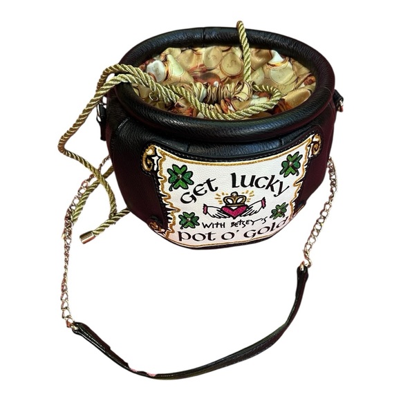 Betsey Johnson Handbags - Betsey johnson RARE collectors Black Pot O' Gold Bag Get Lucky